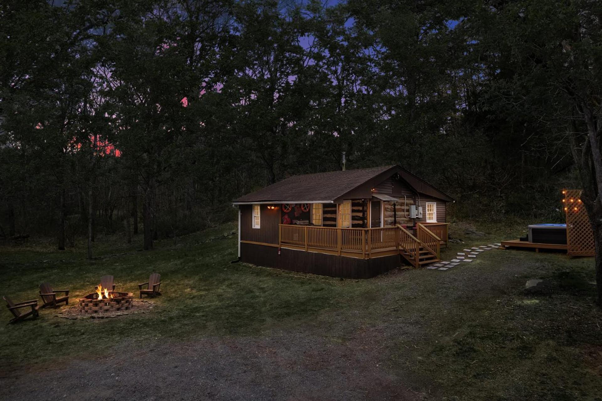 Creekside Cabin W Hot Tub, Fire Pit, Grill, Wifi! Basye Exterior foto
